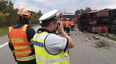 Vážná nehoda zablokovala oba směry D55. Řidič při nehodě zemřel