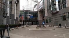 Europarlament netradičně: Miliony šálků kávy a 27 tisíc hlasování!