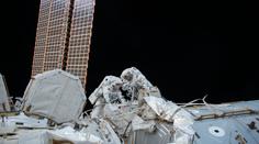 Astronauti vystoupili z ISS do vesmíru, byli tam dlouhé hodiny