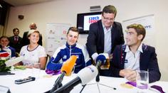 VIDEO: Echt pivo! Olympioniky obsluhoval ministr
