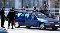 Muž se chtěl upálit na protest proti zneužívání úřední moci
