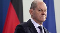 Volby v Německu: Váhavý Scholz zklamal, AfD může ještě růst, hodnotí germanista