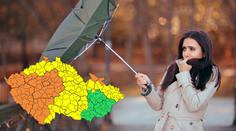 Na Česko se řítí silná vichřice, ČHMÚ zpřísnil výstrahu. MAPA