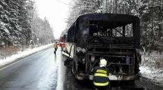 Za jízdy shořel autobus plný dětí, všichni stihli vystoupit