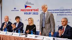 Google hlásí obrovský zájem o volby. Lidé chtějí znát názory Pavla
