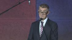 "Byl jsem členem KSČ a nejsem na to pyšný," řekl Babiš. CELÝ PROJEV