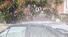 Nezmary počasí a jiné příhody, které můžou poškodit vaše auto v létě