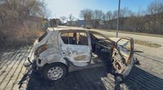 Dvojice měla zapálit auto lidoveckého politika. Někdo to objednal, míní zastupitel