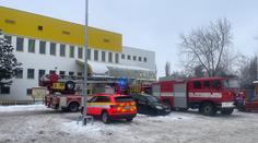 Požár ve Vyškově vyhnal plavce z bazénu. Záchranka ošetřovala zraněné
