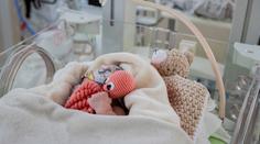 V babyboxu ve Zlíně našli čerstvě narozené miminko. Pupečník mělo zalepený páskou