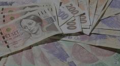 Muž předával peníze kurýrům. Podvodníci získali tři miliony