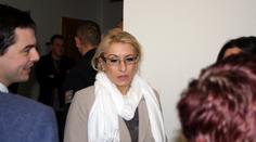 Skončíš, jinak zveřejním tvé intimní fotky, vyhrožovala starostka učitelce