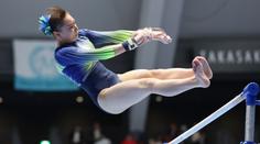 Dusno v Japonsku. Hvězdná gymnastka kvůli selhání nepojede do Paříže