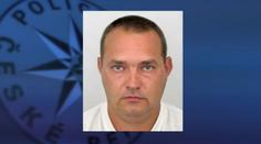 Po taxikáři pátrala policie i rodina, on si mezitím užíval v lese