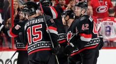Gól proti lídrovi NHL. Nestrašil pojistil cennou výhru Caroliny!