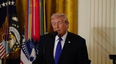 Izrael i USA připravují další údery na Írán. Má to však háček