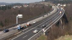 Řidiči pozor! Na D1 hrozí kolaps. Začíná oprava mostu ve Velkém Meziříčí