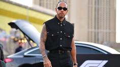 Dva měsíce a dost. Hamilton dal kopačky o 12 let starší hollywoodské hvězdě