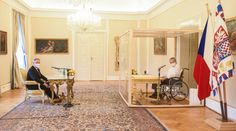 Zeman se setkává s adepty na ministry. V Lánech přijal Gazdíka i Hubáčkovou