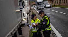 České policisty trestně stíhají jejich slovenští kolegové. Kvůli převaděčství