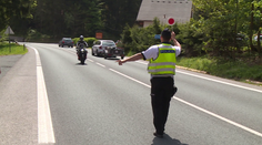 Policisté překvapili motorkáře. Na dvou místech provedli utajenou razii