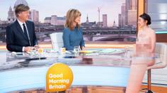 Prsa v přímém přenosu! Ženy se v televizi svlékly kvůli brexitu