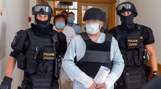 Za smrt 11 lidí v Bohumíně jde do vazby. Muž měl obvázané ruce i nohy