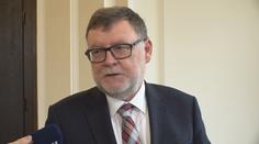 Praxe je důležitější než titul ze školy. Ministři se přou kvůli služebnímu zákonu