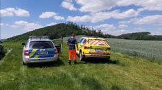 Na Blanensku se zřítilo malé letadlo. Pilot nepřežil, druhý muž skončil v nemocnici