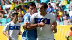 VELKÉ ODHALENÍ! Suarez chtěl do Chielliniho kousnout už loni!