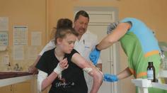 Hořelo na nás oblečení. Sirotci z Ukrajiny popsali zničení vesnice u Kyjeva