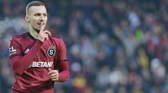 Po faulu na Haraslína měla přijít červená. Slavia kopala penaltu správně