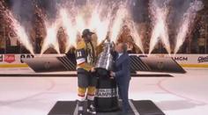 Třetí poločas: Vítězové Stanley Cupu a World Cup of Darts