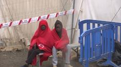 EU přitvrdí proti migrantům. Řešením mají být deportace a návratová centra