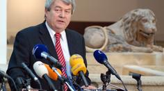 V čele komunistů opět stanul Filip a hned mluvil o nutné revoluci