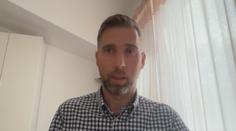Zpožděný kufr dokáže zkomplikovat dovolenou. Odborník radí, co dělat