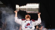 Bizár v NHL. Vítěz se málem nedočkal, Stanley Cup odvezli k sousedům