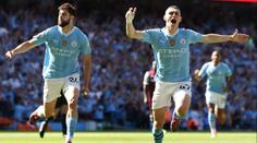 Manchester City vyhrál čtvrtý titul v řadě. V klíčovém zápase řádil Foden