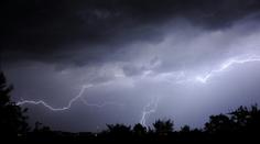 Blíží se silné bouřky. Meteorologové řekli, kdy vystřídají pekelná vedra