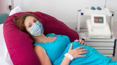 Předčasný porod a další vážné potíže. Covid ničí těhotné, tvrdí dvě studie
