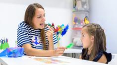 Co dělat, pokud vaše dítě nemluví? Poradíme, které signály byste neměli přehlédnout