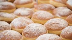 Město řeší bizarní kauzu. Desítky koblih záhadně ucpaly kanalizaci