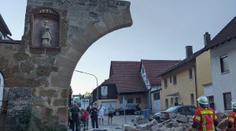 Řidič špatně zvolil trasu a způsobil obrovskou škodu. Kamionem zbořil historickou bránu