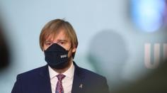 Zrušte vánoční večírky, požádal zaměstnavatele Vojtěch