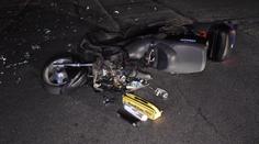 Motocyklista v Uhříněvsi nepřežil střet s autem