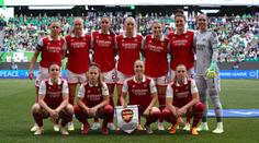 Letadlo s fotbalistkami Arsenalu vzplálo. Následovala rychlá evakuace