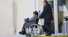 Jiřina Bohdalová má mít zlomenou páteř. V nemocnici zůstala déle