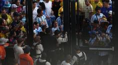 Chaos před finále Copy América. Lidé vtrhli na stadion, výkop se posouval