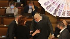 Poslanci rozhodli o platech učitelů, mají nárok na 130 % průměrné mzdy