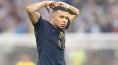 Vím, co dělám, řekl Mbappé ke smlouvě s PSG. Situaci řeší i prezident Macron